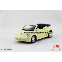 โมเดลรถ Volkswagen New Beetle Convertible (2003) สีเหลืองอ่อน Mellow Yellow Scale 1:32