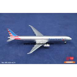 โมเดลเครื่องบิน American Airlines (Boeing 777) สหรัฐอเมริกา ไซส์กลาง แบบมีล้อเครื่องบิน (1:400)