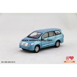 โมเดลรถ Toyota Innova สีฟ้า Scale 1:34-1:39