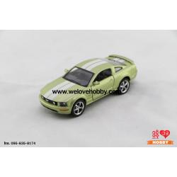 โมเดลรถ 2006 Ford Mustang GT สีเขียว มีแถบลายซิ่ง Scale 1:38