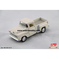 โมเดลรถ 1955 Chevrolet Chevy Stepside Pick-Up สีครีม Scale 1:32