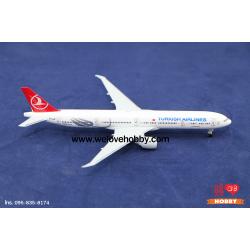 โมเดลเครื่องบิน Turkish Airlines (Boeing 777) ตุรกี ไซส์กลาง แบบมีล้อเครื่องบิน (1:400)