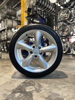 ล้ออะไหล่เบนซ์ ลายกล้วย 17" พร้อมยางถูกๆ