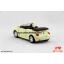 โมเดลรถ Volkswagen New Beetle Convertible (2003) สีเหลืองอ่อน Mellow Yellow Scale 1:32