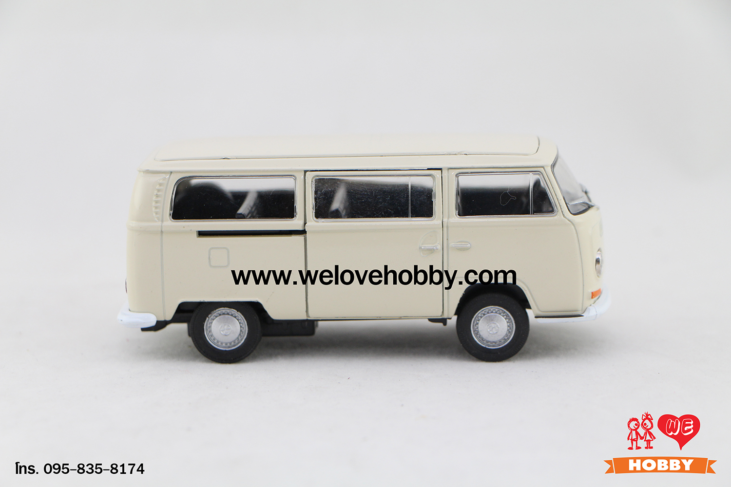 โมเดลรถตู้โฟล์คคลาสสิค 1972 Volkswagen Type 2 Bus สีครีม Scale 1:34-1:39