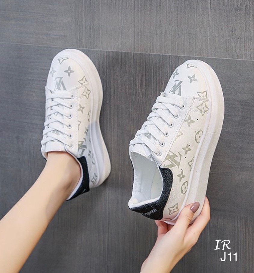 รองเท้าผ้าใบpuแต่งลายทรงSport Girl (สีดำ)