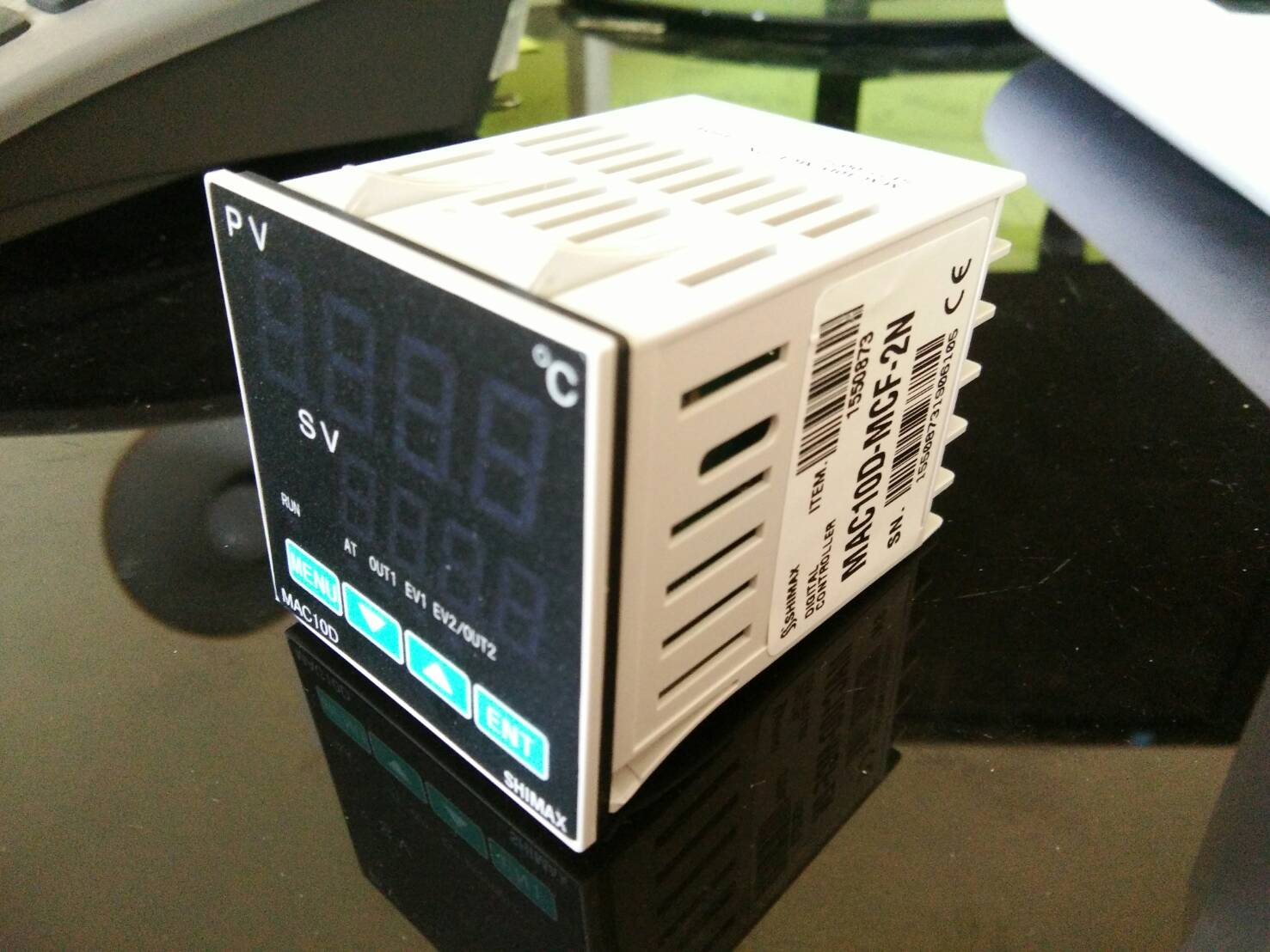 MAC10D-MCF-2N Digital Temperature Controller