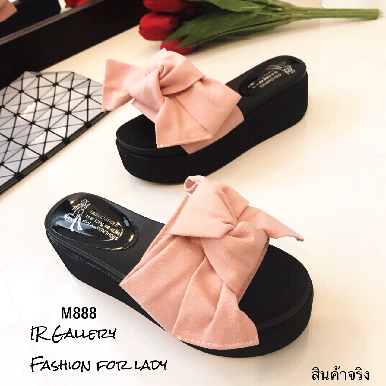 รองเท้าแตะแต่งโบว์ผ้า (สีดำ)