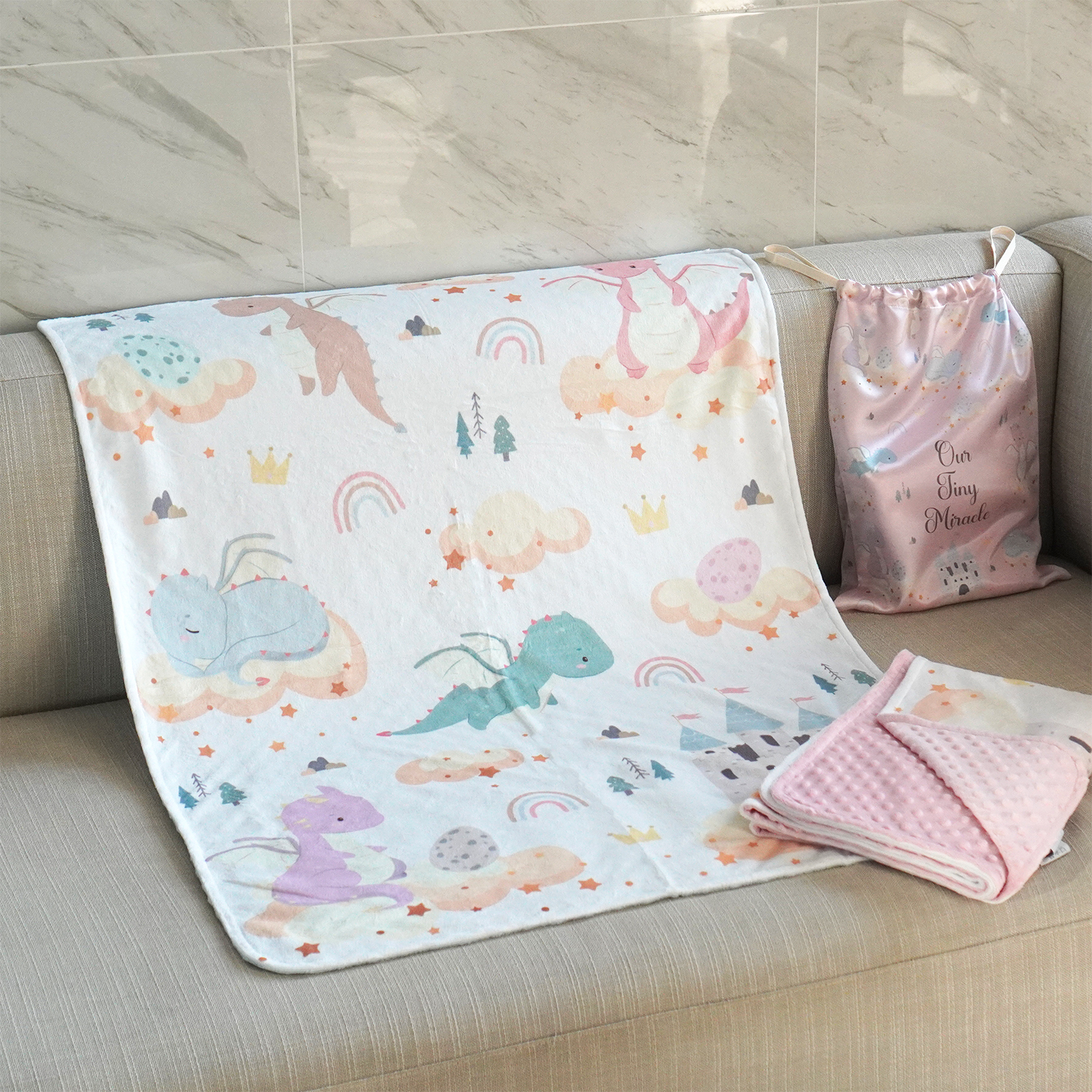 ผ้าห่ม Minky ลาย Dragon 75x100cm แบบปักชื่อ ด้านหลังสีชมพู