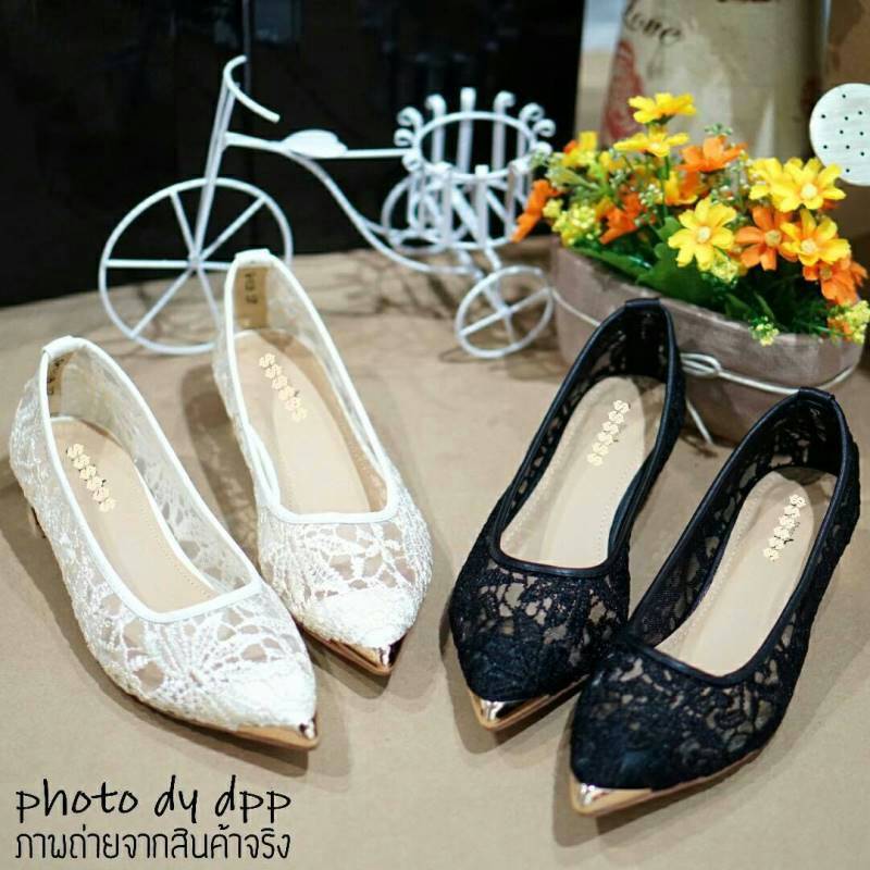 พร้อมส่ง : รองเท้าคัทชูหัวแหลมส้นทอง (สีดำ)