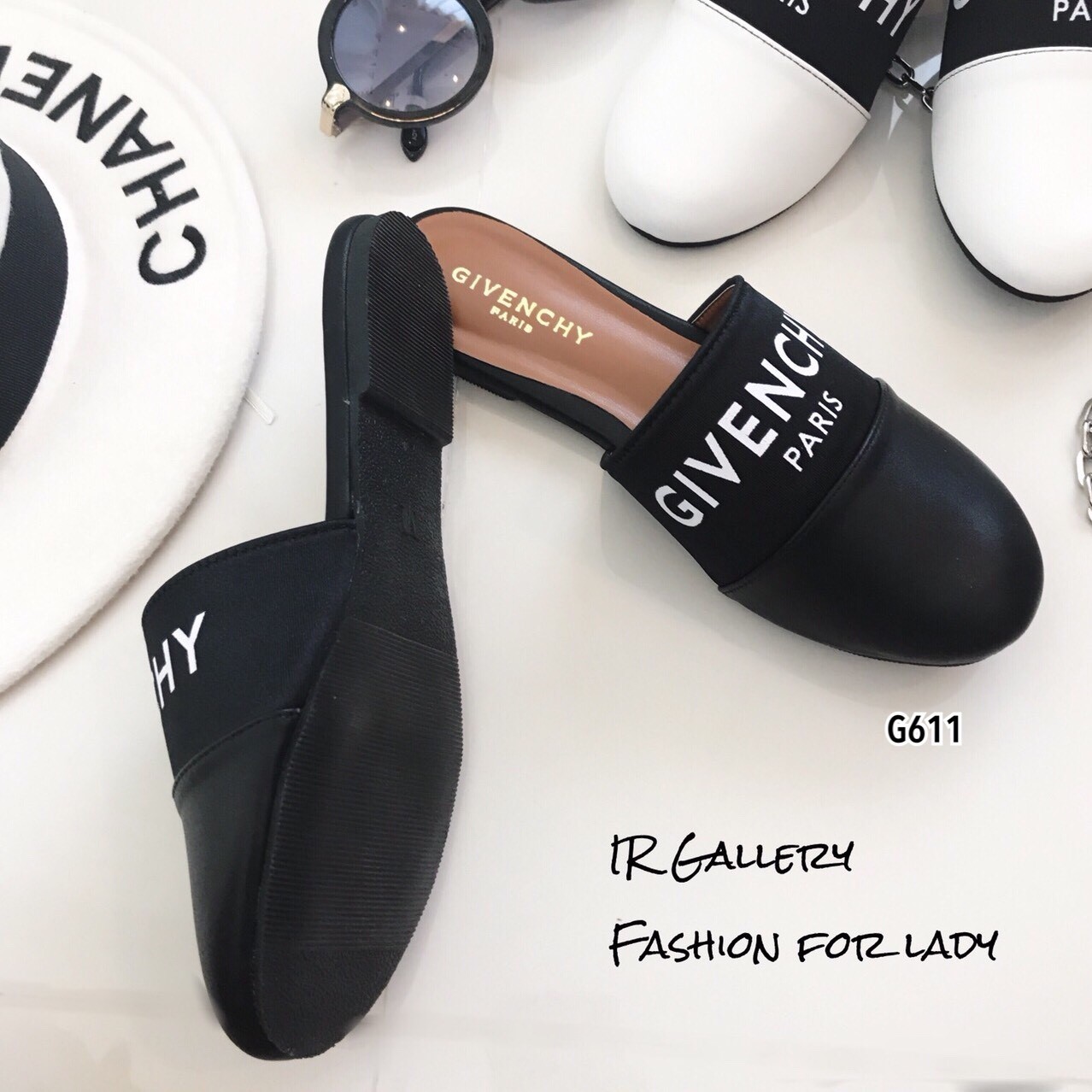 รองเท้า Sliper Style Givenchy (สีดำ)