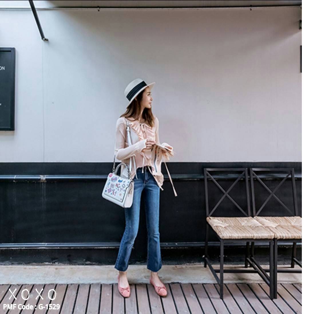 รองเท้าส้นแบนแต่งริบบิ้น (สีครีม)