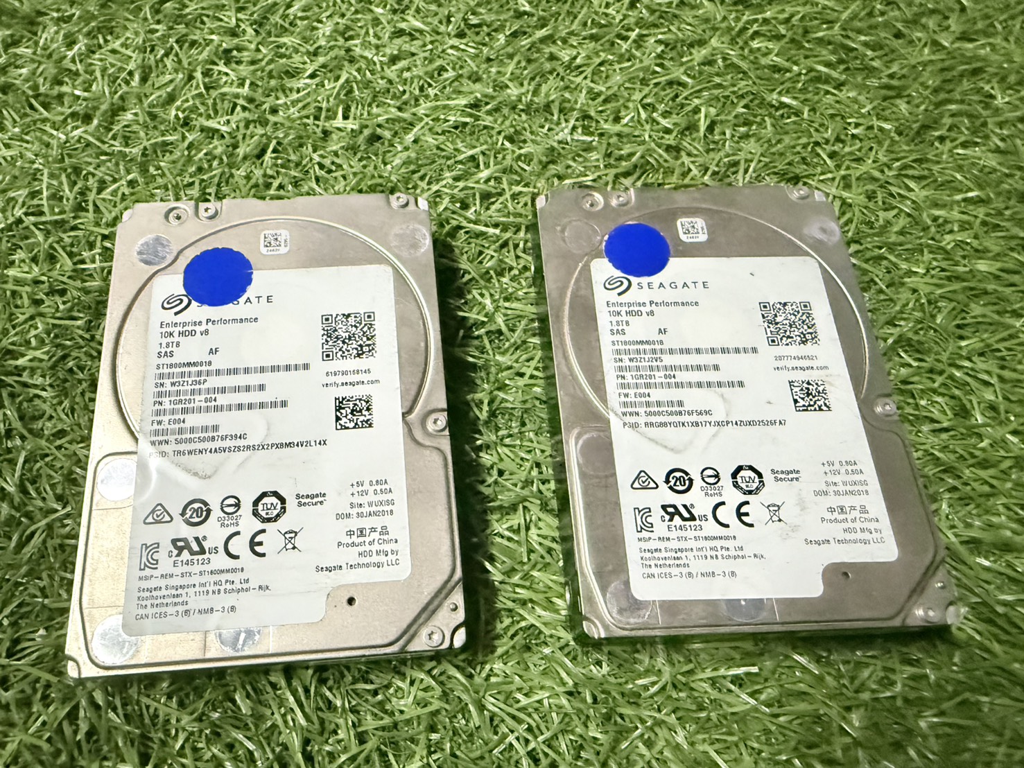 ฮาร์ดดิสก์เซิร์ฟเวอร์ Seagate 1.8TB SAS 2.5 6Gbps 10000RPM" (ใช้ได้กับ Dell R760 R460 R560) มี 2 ลูก