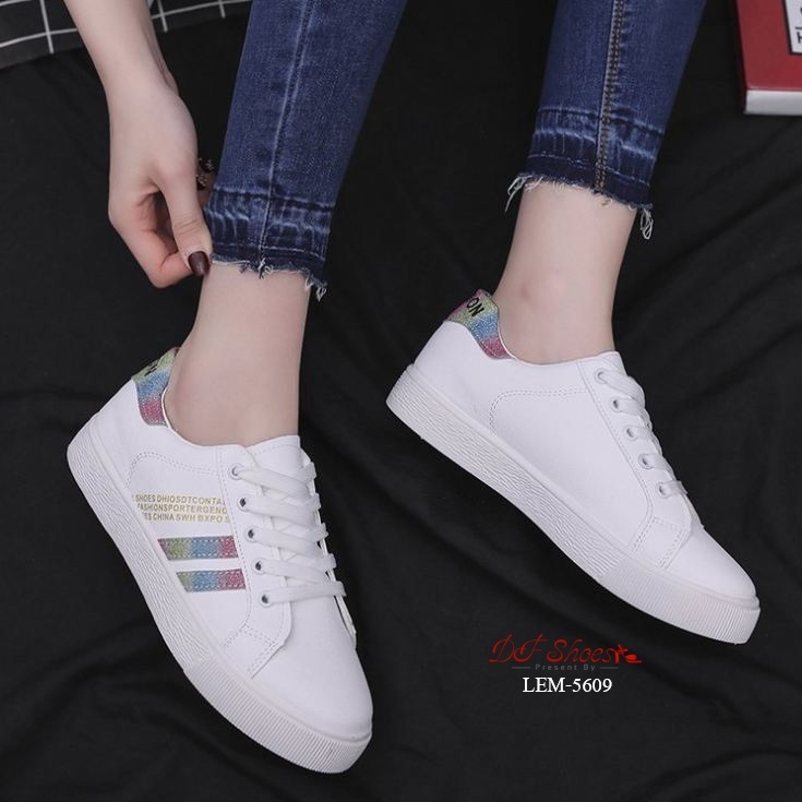 รองเท้าผ้าใบSport girl แต่งแถบกลิตเตอร์ (สีเงิน)