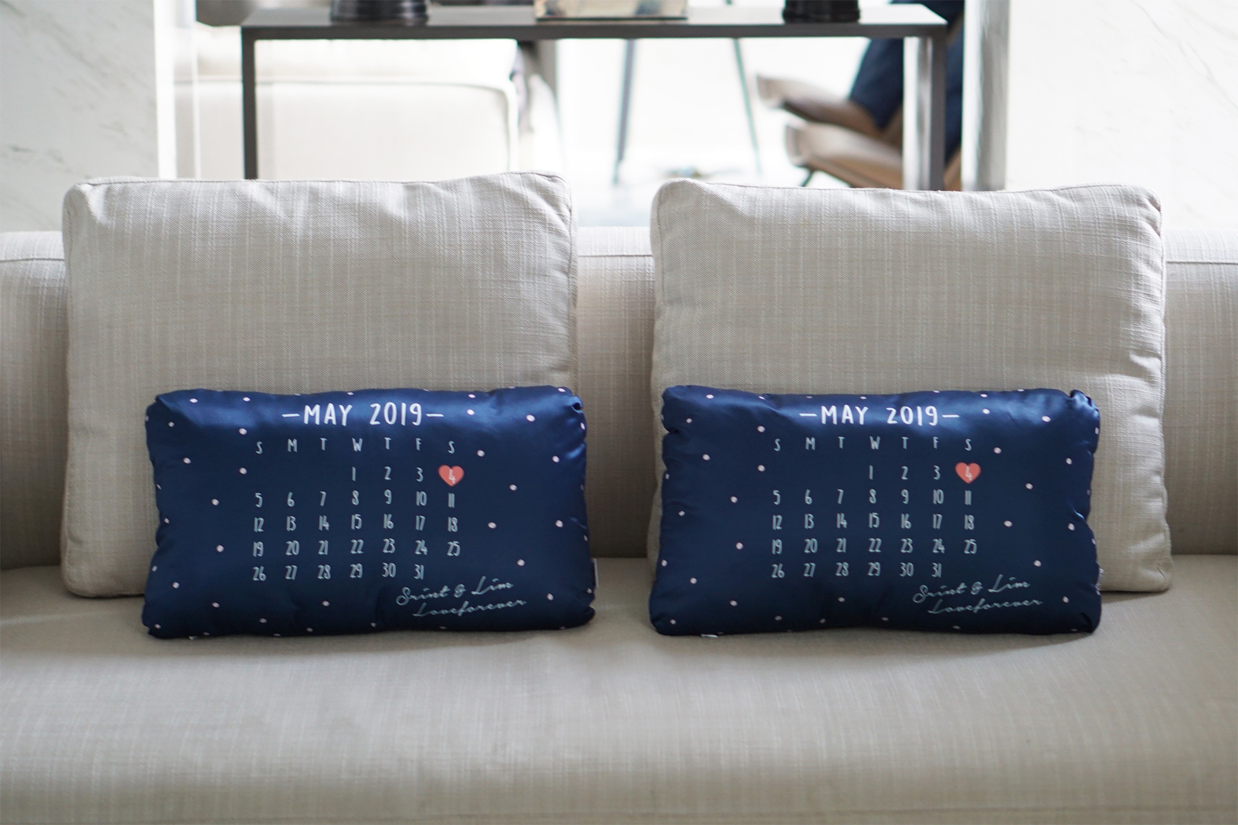 หมอนอิงทรงสี่เหลี่ยมยาว Calendar - Navy