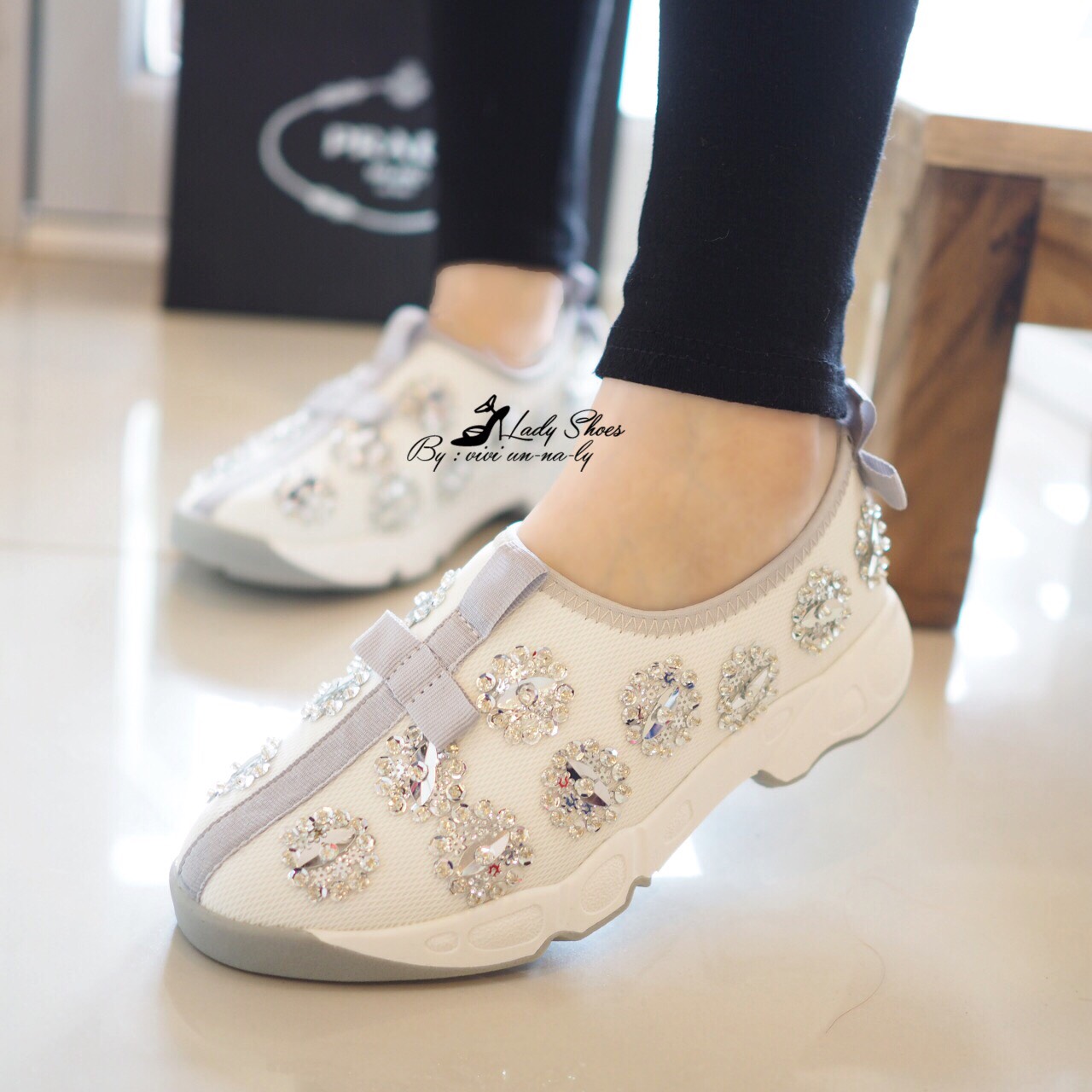 รองเท้า Dior Fusion Sneakers สีขาวดอกเงิน (ขอบเทา)