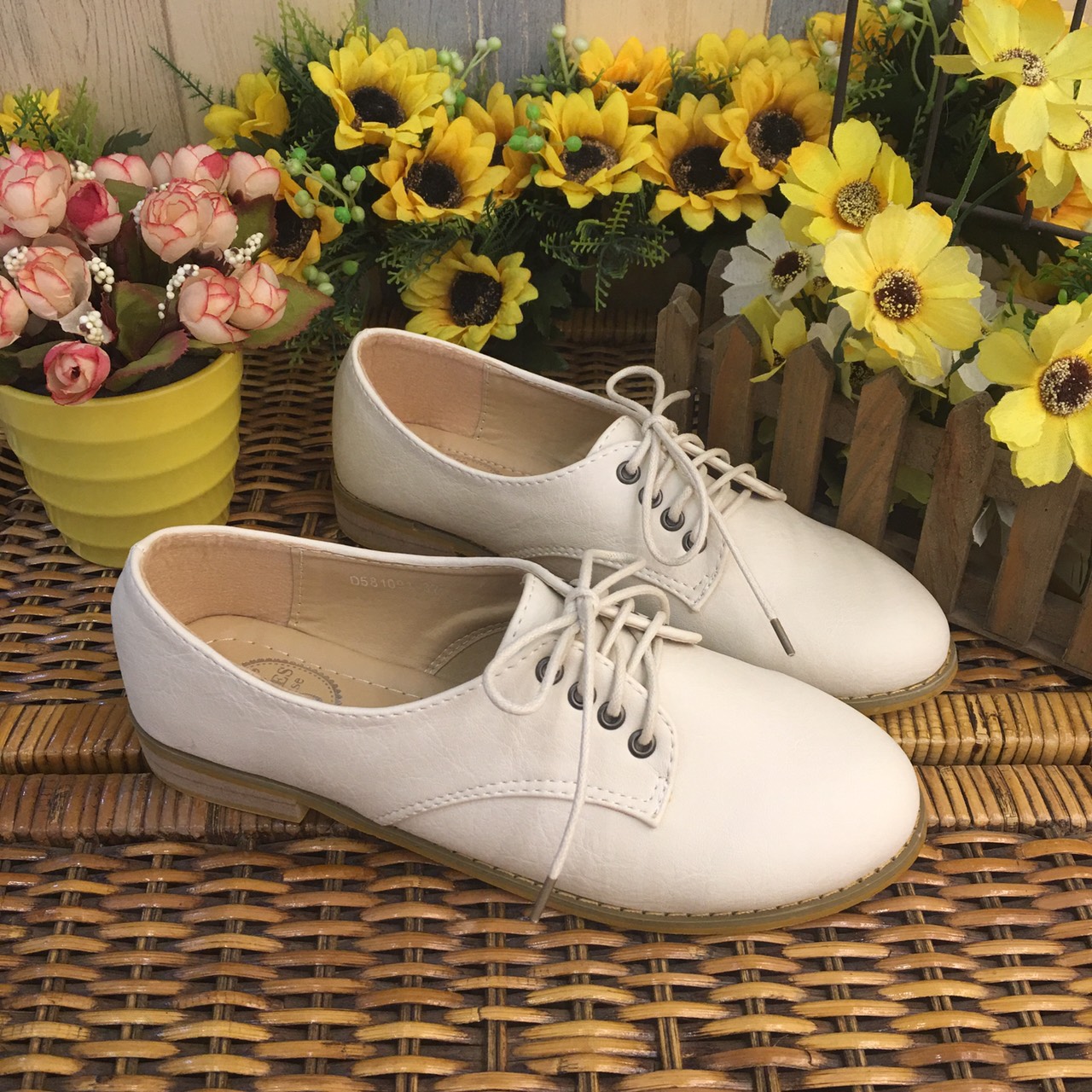 รองเท้า Oxford สีเรียบ