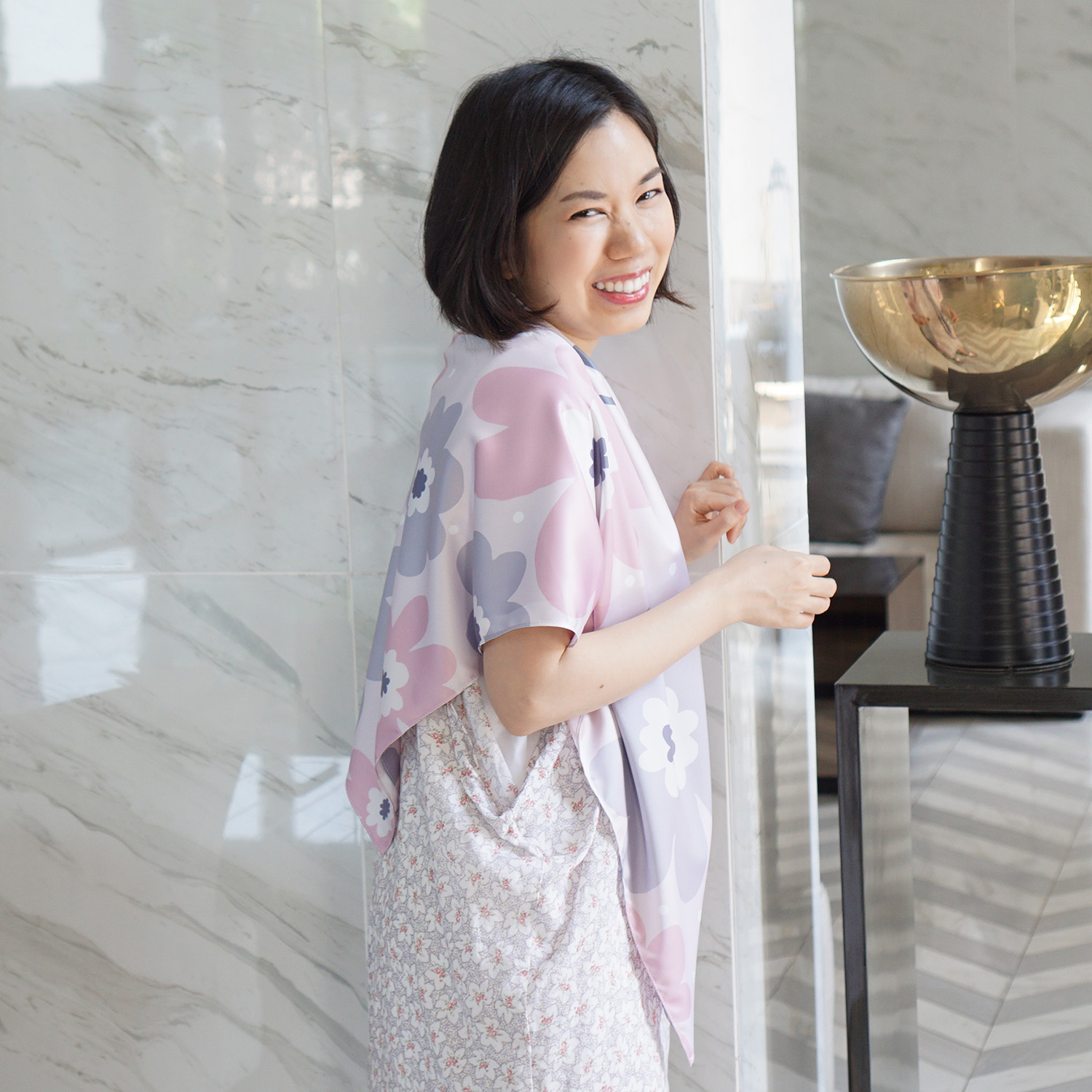ชุดของขวัญแต่งงาน ปลอกหมอนคู่+ผ้าพันคอ/ผ้าคลุมไหล่ ลาย Big Flower - Light Pink