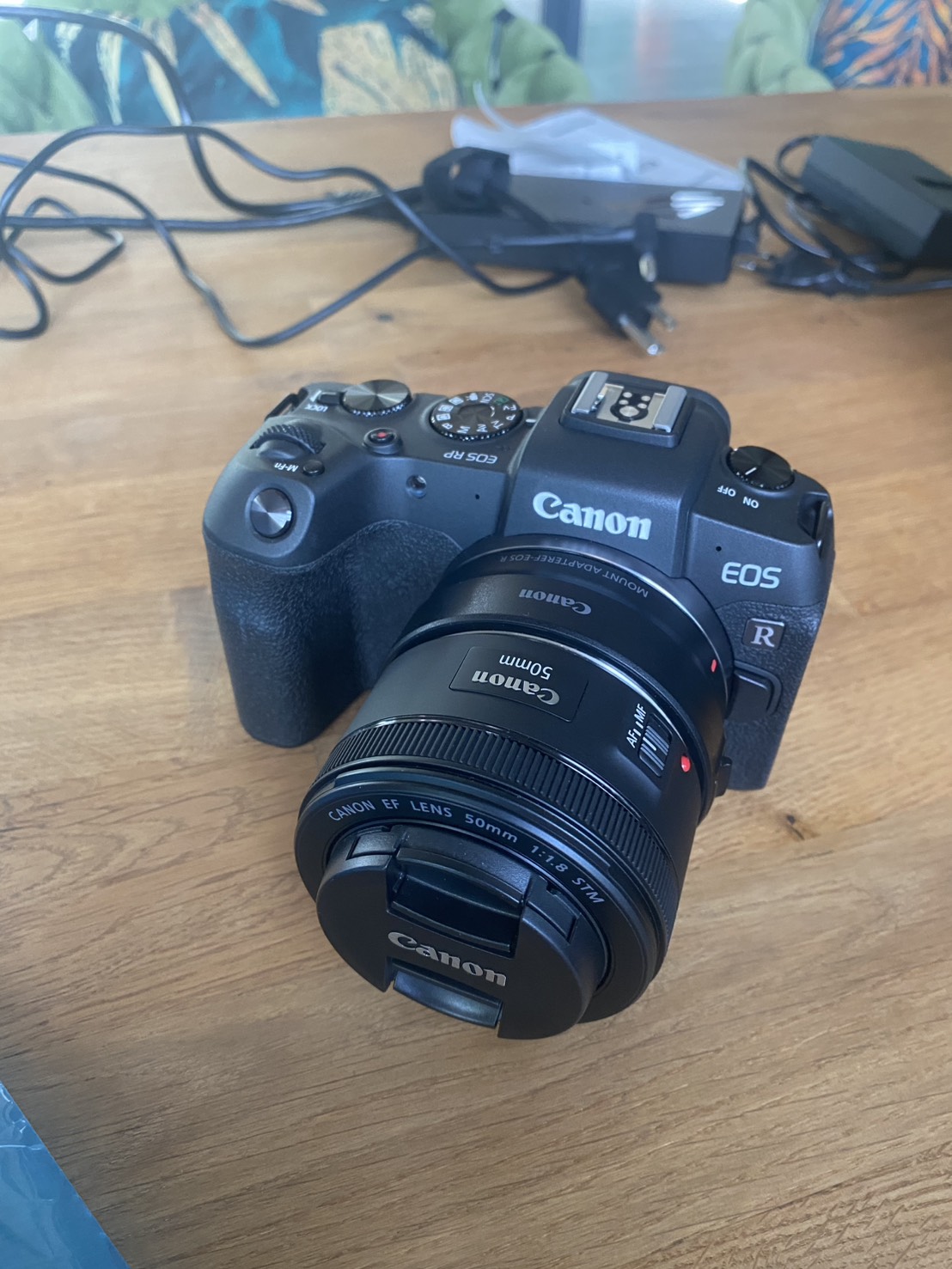 กล้อง Canon EOS RP พร้อมเลนส์ ใหม่มาก ใช้งานมาแค่ 2 ครั้ง ใหม่และคุ้มเวอร์