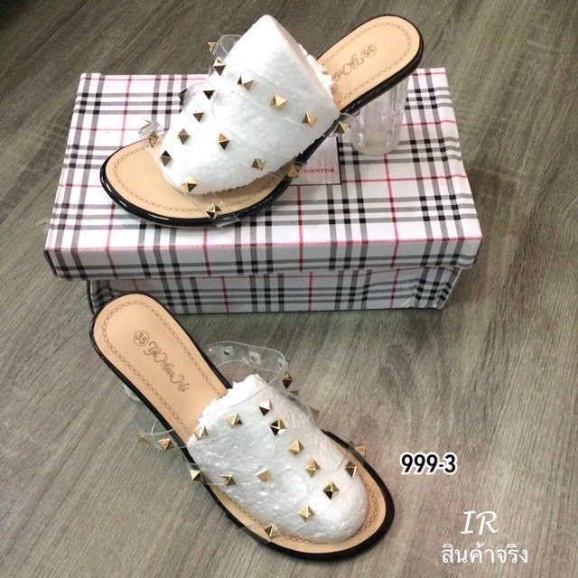 รองเท้าส้นแก้วสไตล์วาเลนติโน่ (สีครีม)