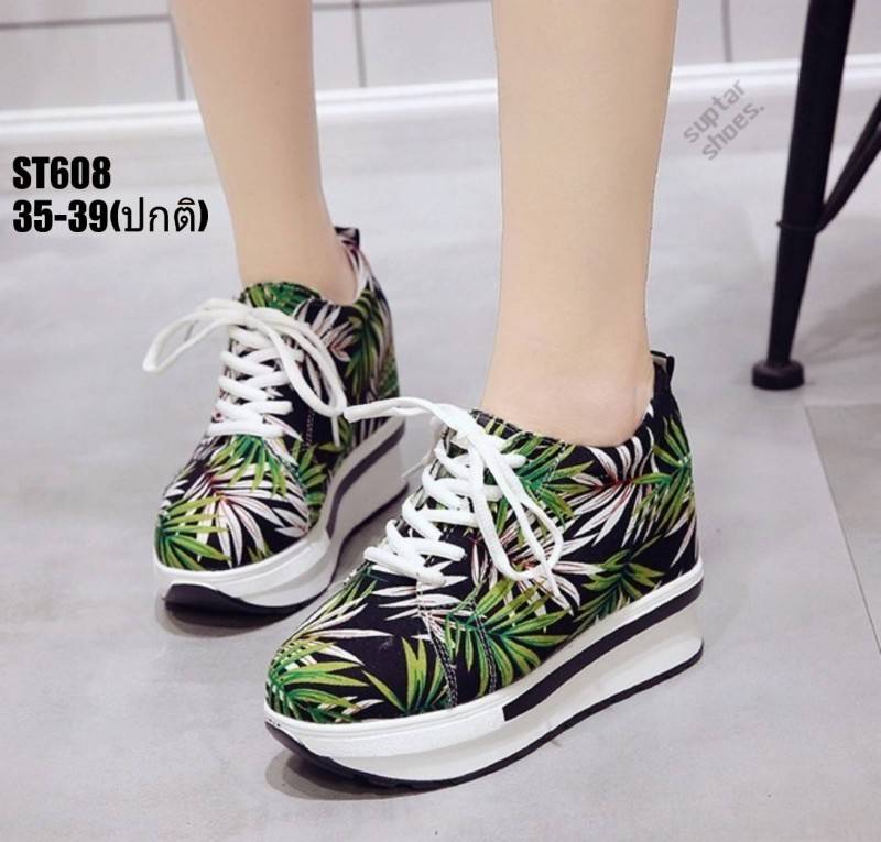 รองเท้าผ้าใบเสริมส้นแต่งลายแฟชั่น (สีดำ)