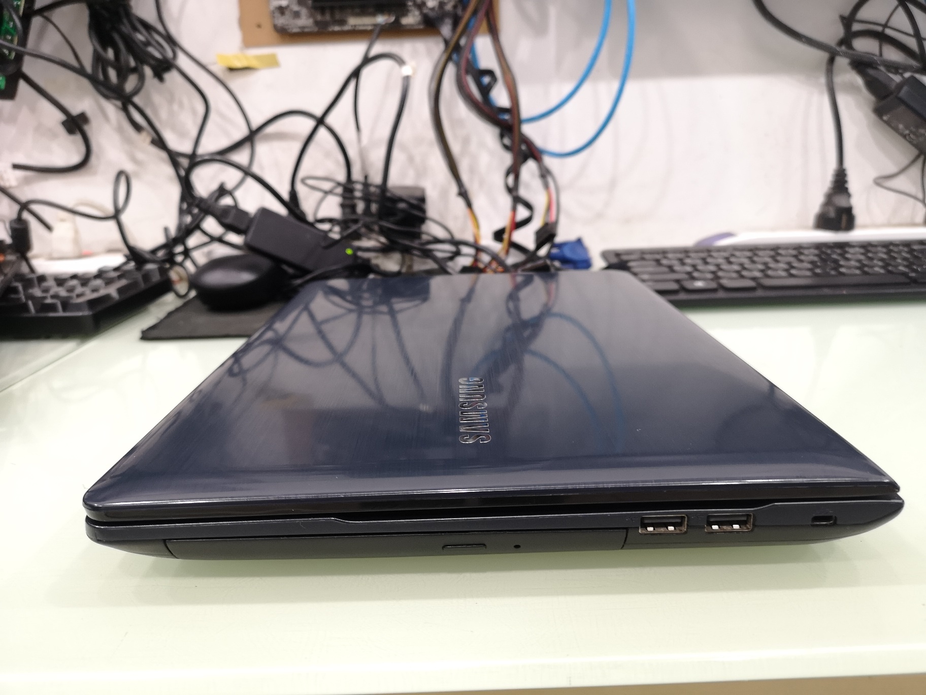 SAMSUNG ATIV BOOK 2 NP270E4V