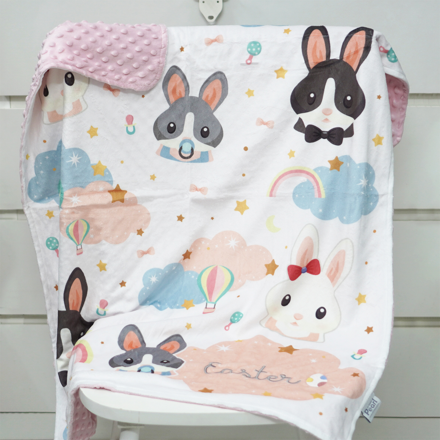 ผ้าห่ม Minky ลาย Rabbit 75x100cm แบบปักชื่อ ด้านหลังสีชมพู