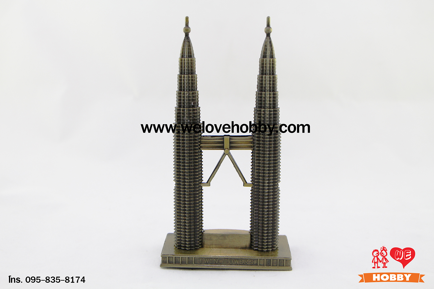 โมเดลแลนด์มาร์ค ตึกแฝดปิโตรนาส Petronas Twin Towers สูง 16ซม.