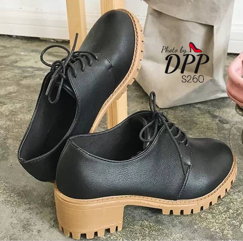 รองเท้าผ้าใบหนังเรียบ (สีครีม)