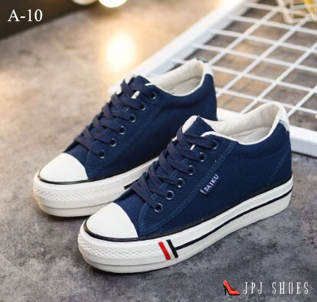 รองเท้าผ้าใบ Star Canvas Senakers (สีแดง)