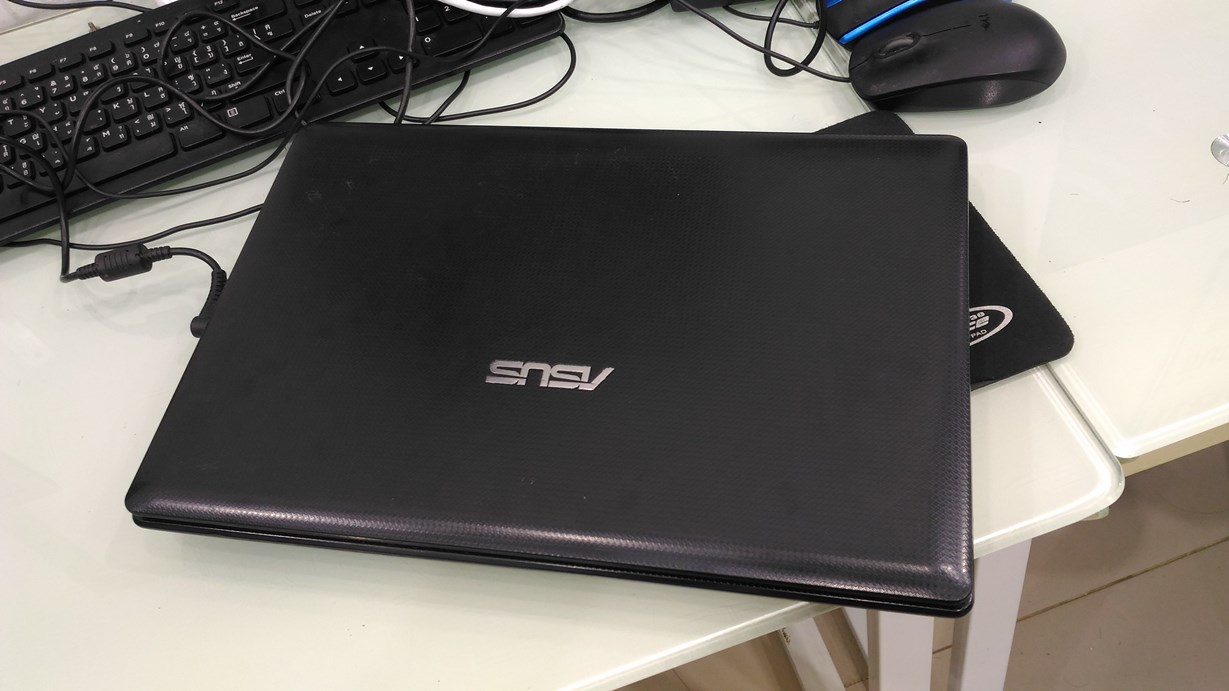 ASUS X44L