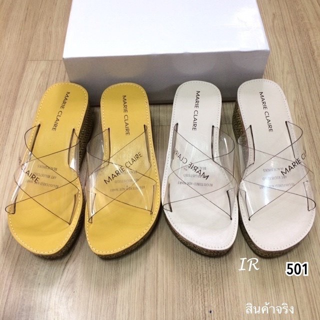 รองเท้าลำลองเสริมส้นแต่งสายไขว้ใส (สีครีม)