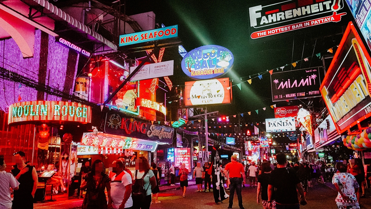 ขายโรงแรมหรู ระดับ 4 ดาว ขนาด 326 ห้อง ใกล้ท่าเรือแหลมบาหลีฮาย พัทยา จ.ชลบุรี