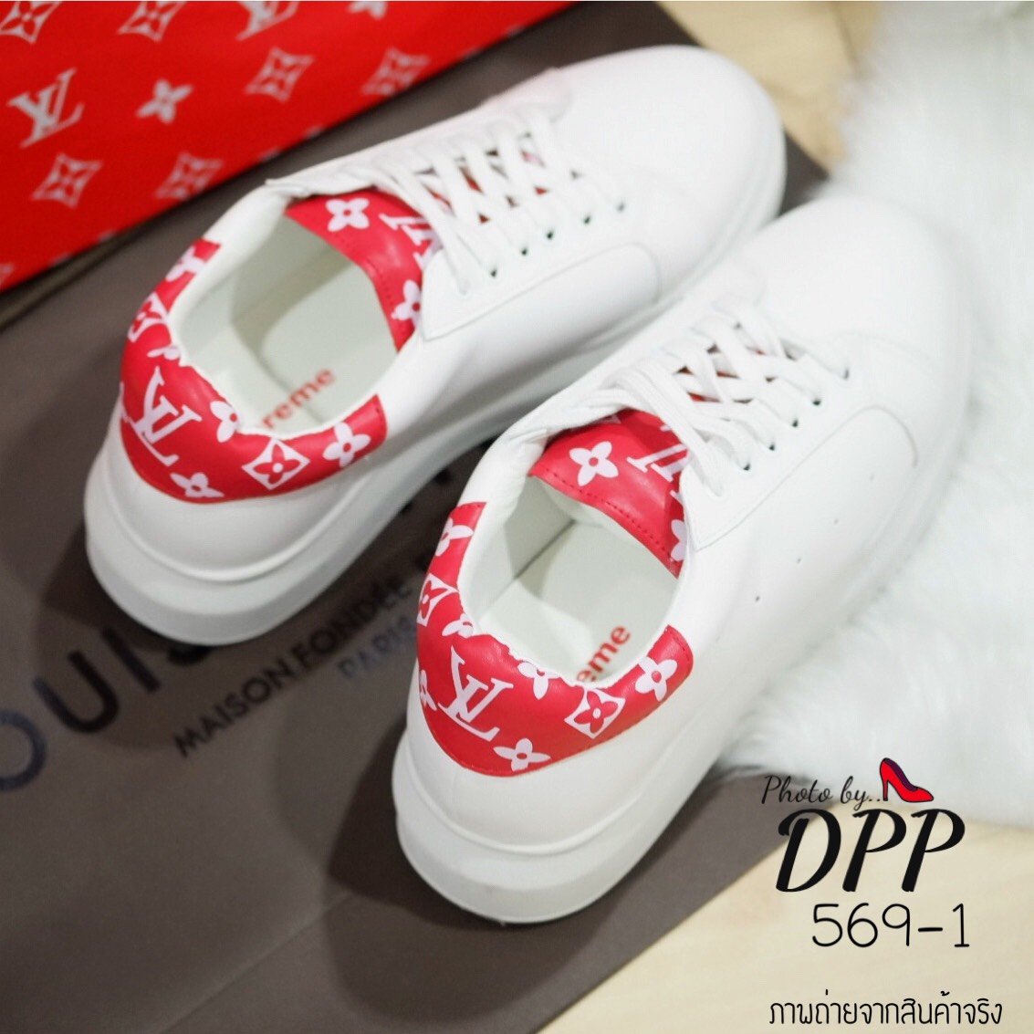 รองเท้าผ้าใบ Louis vuitton x supreme sneakers (สีแดง)