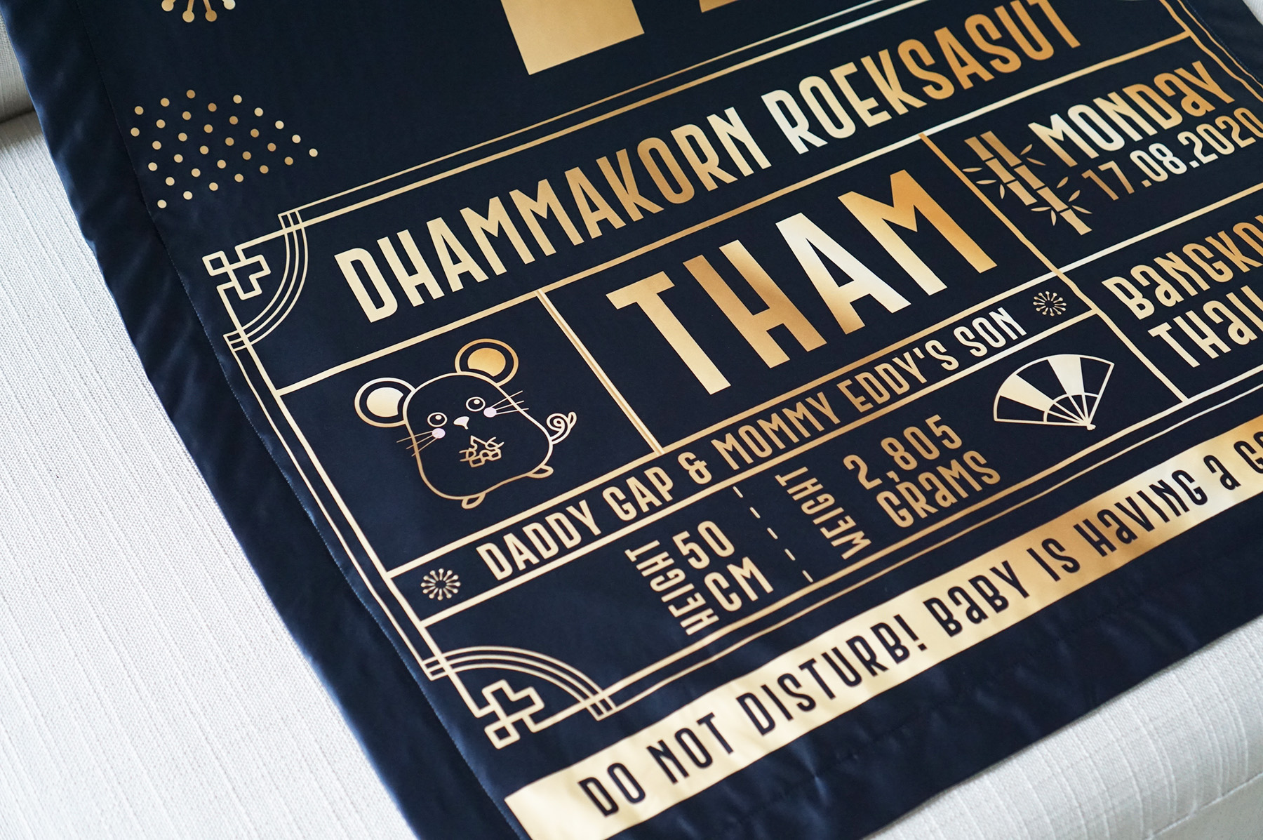 ผ้าห่มเด็ก ใส่ประวัติแรกเกิด ลาย Chinese Calendar - Black/Gold