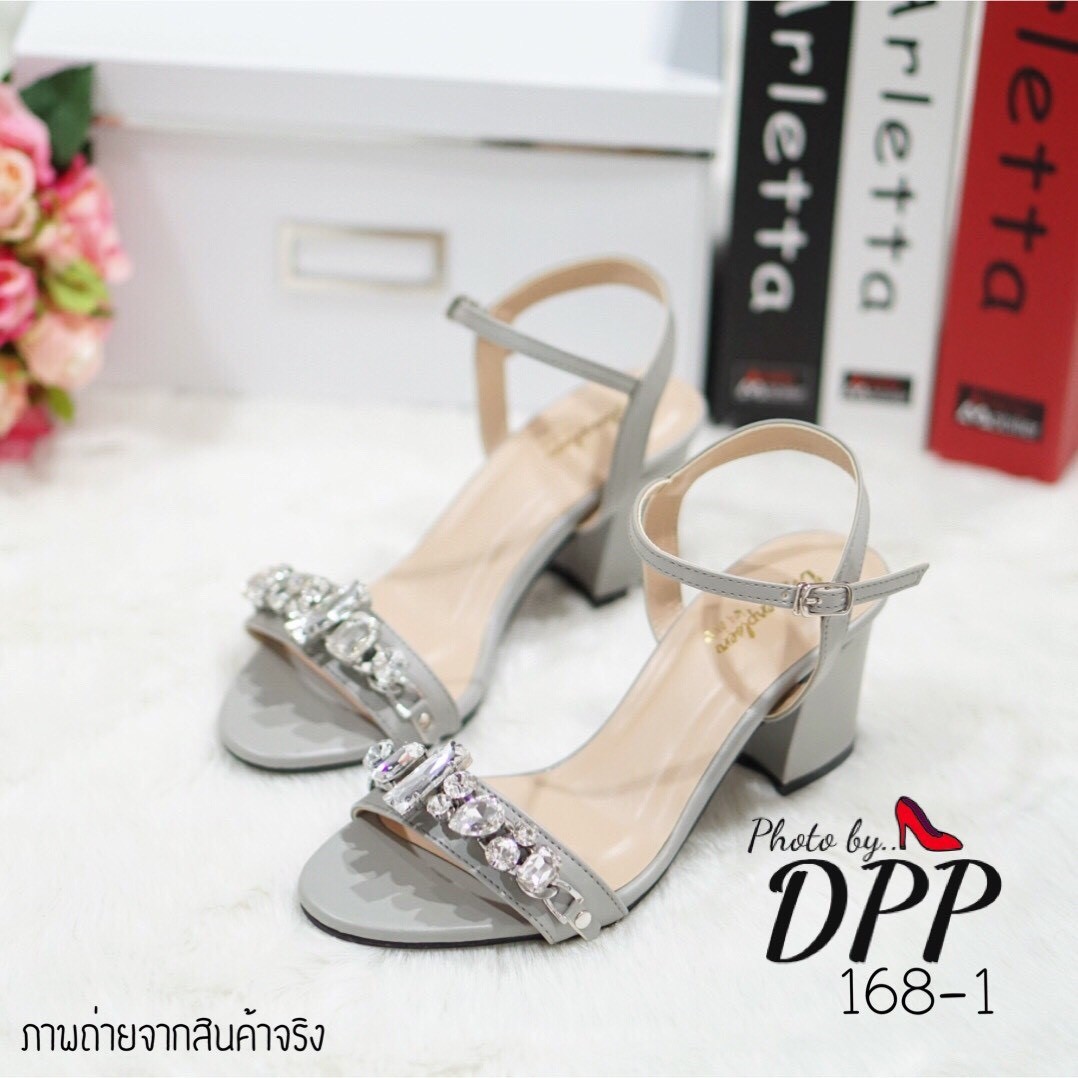 รองเท้าส้นตันสไตล์ MIU MIU (สีเทา)