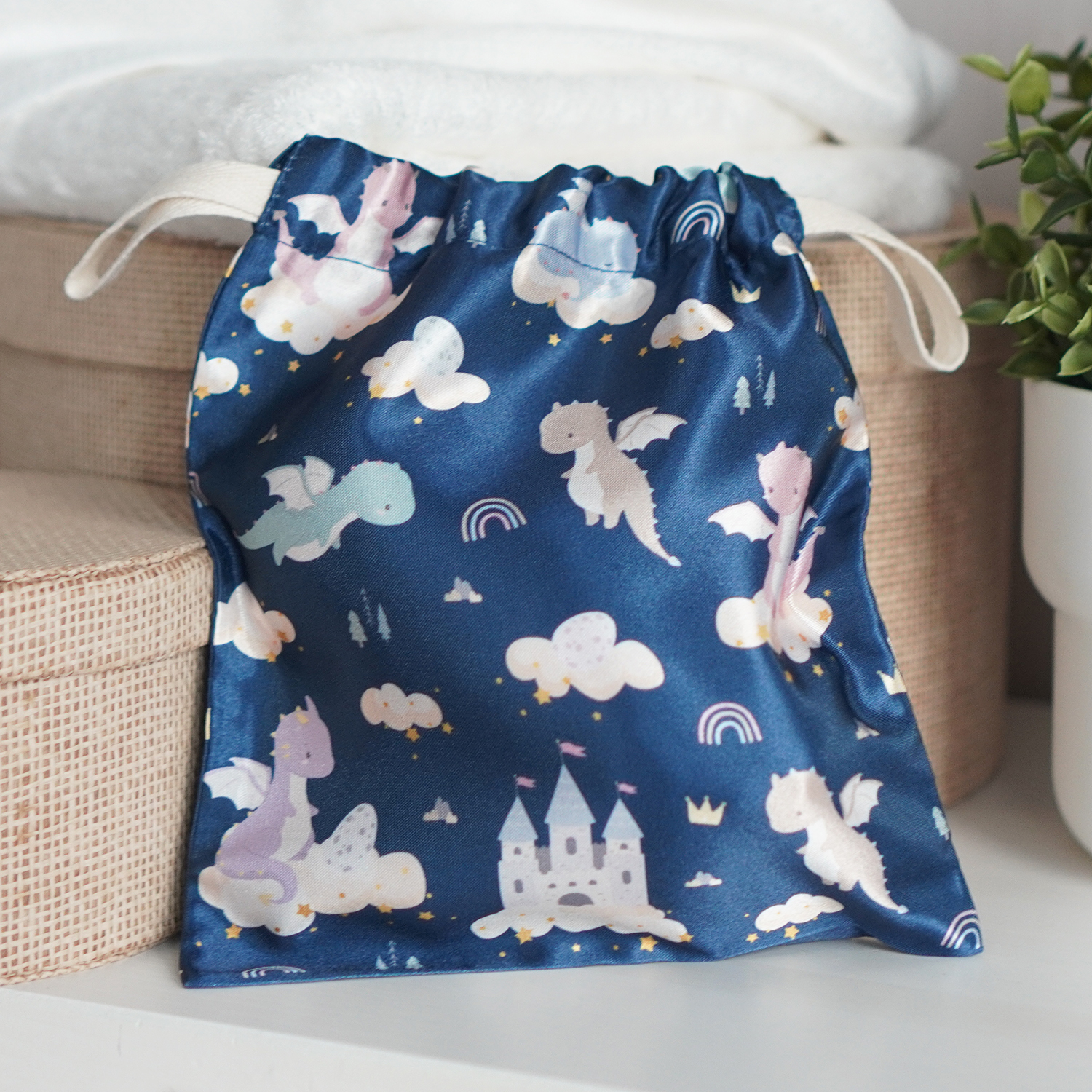 ผ้าคลุมให้นม 3in1 (รุ่นมีกระดุม ถอดโครงได้) แบบสั่งทำใส่ชื่อ ลาย Dragon - Navy