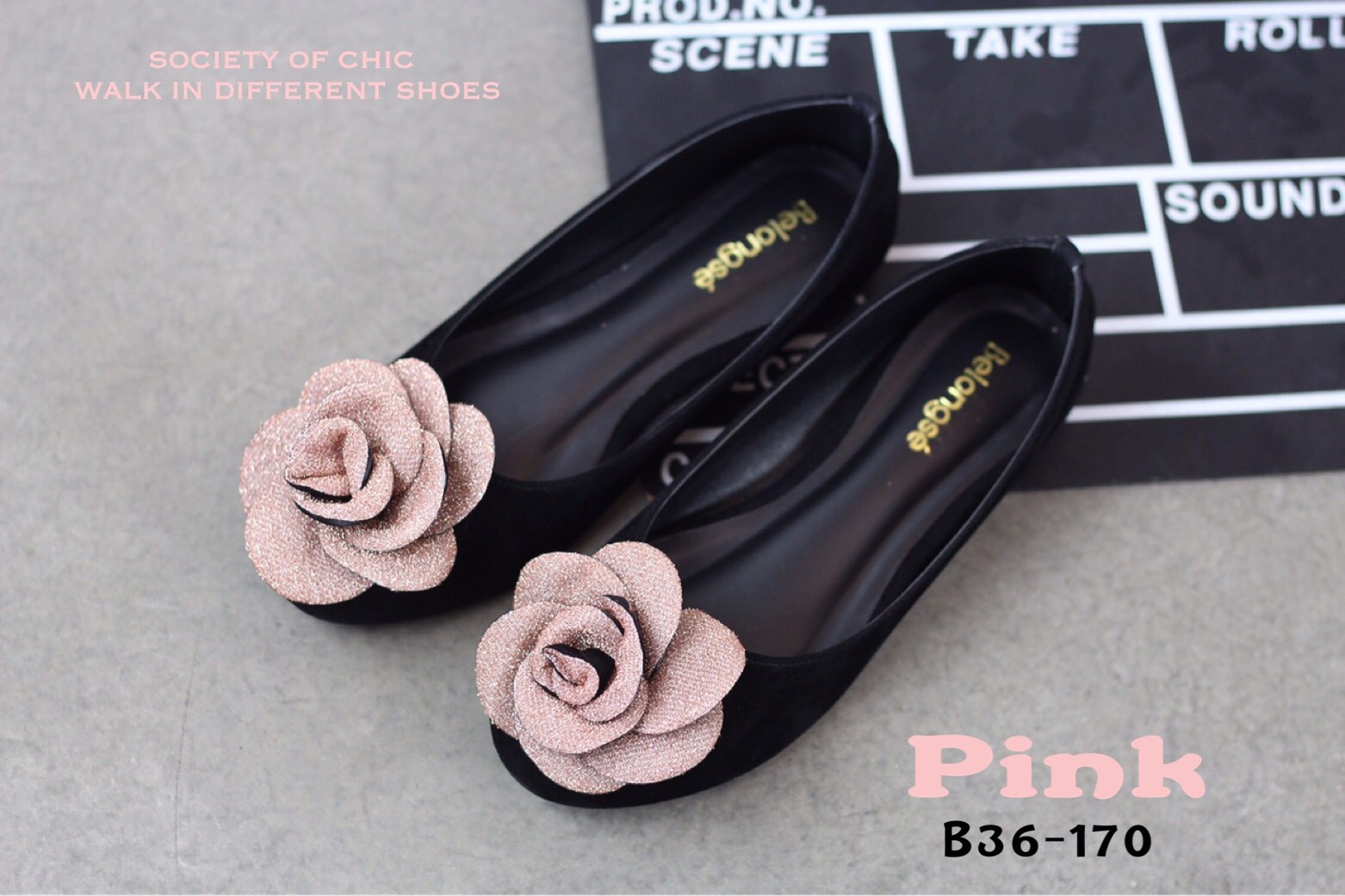 รองเท้าคัทชูส้นแบนแต่งดอกไม้วิ๊ง (สีทอง)