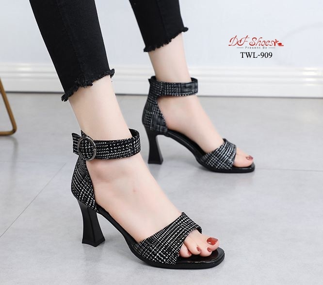 รองเท้าส้นสูงรัดข้อปั้มลาย