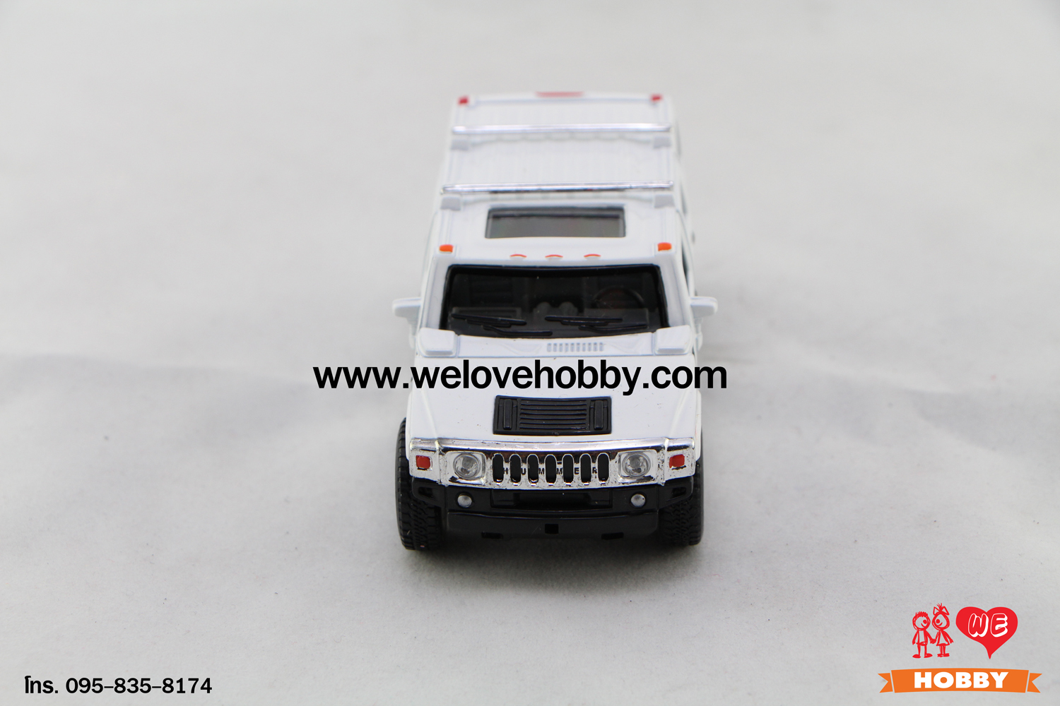 โมเดลรถ 2008 Hummer H2 SUV สีขาว Scale 1:40