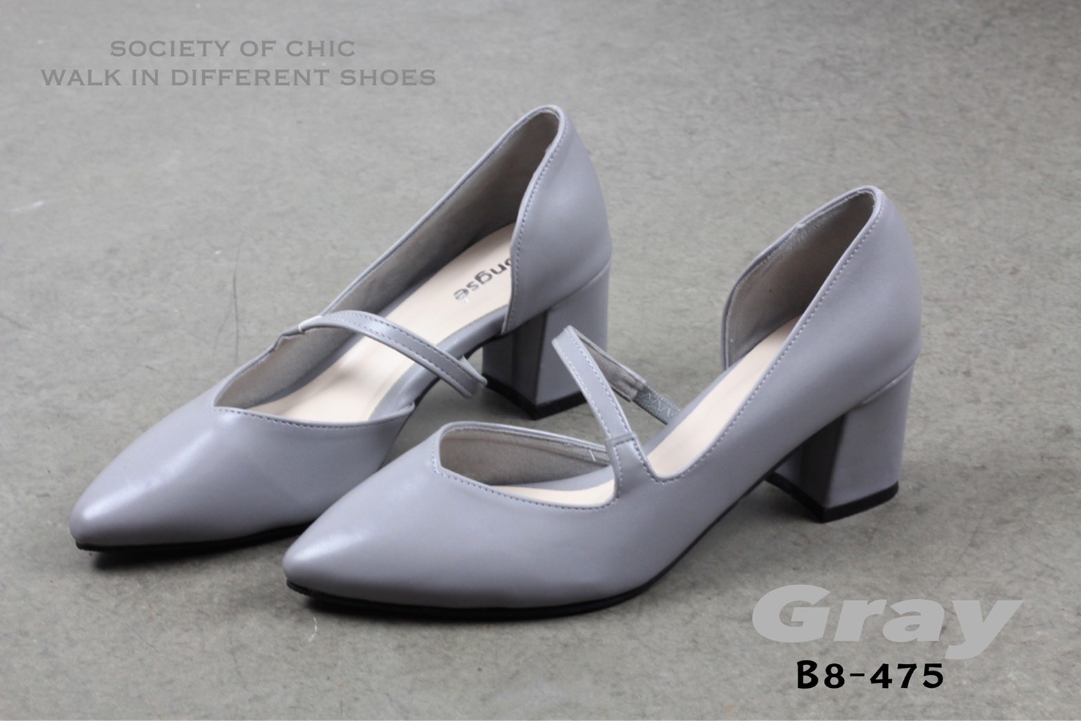 รองเท้าคัทชูส้นเตี้ยแต่งสายคาด (สีเขียว)