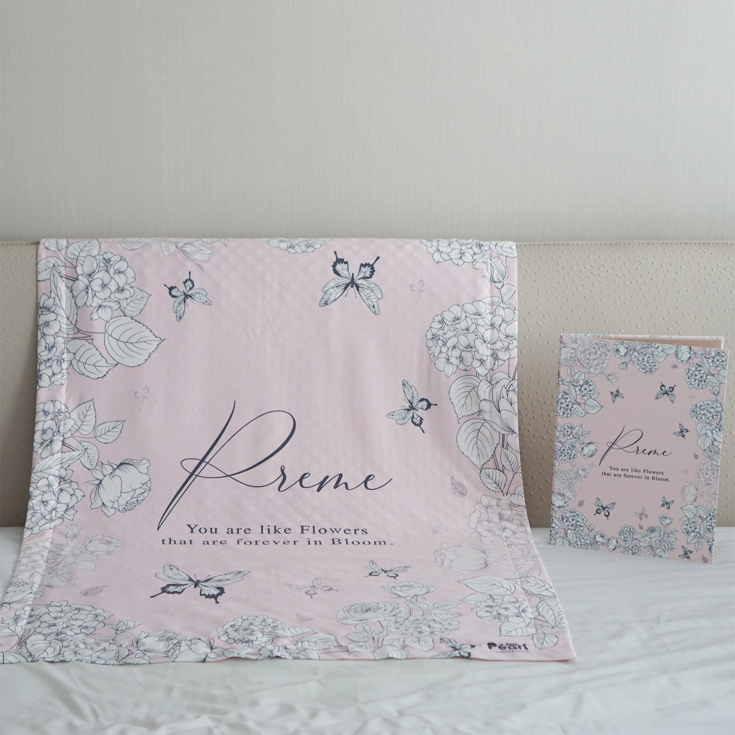 ชุดของขวัญเด็กแรกเกิด ผ้าห่ม ขนาด 75x100cm + แฟ้มใส่สูติบัตร ลาย Butterfly Vintage - Pink