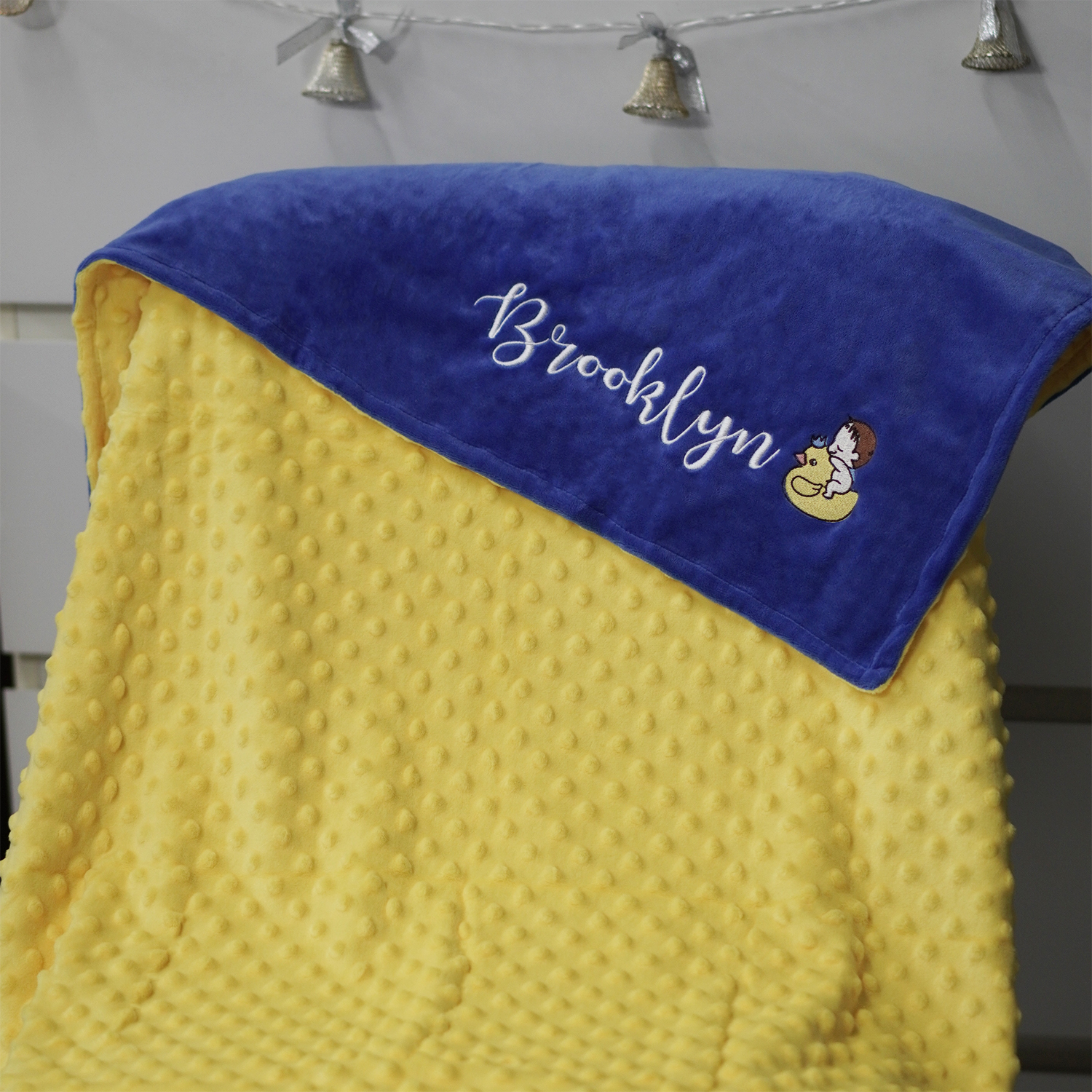 ผ้าห่ม Minky - สี Lemon-Navy 75x100cm แบบปักชื่อ+การ์ตูน - Ducky & Baby Boy