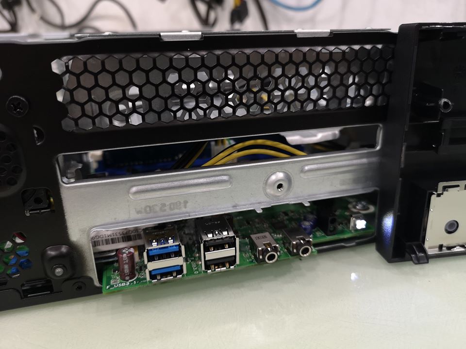 LENOVO V530S i7-8700