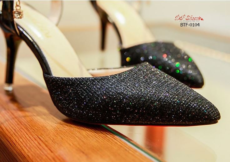 รองเท้าส้นสูงหัวแหลมกลิตเตอร์เปิดท้าย (สีเงิน)