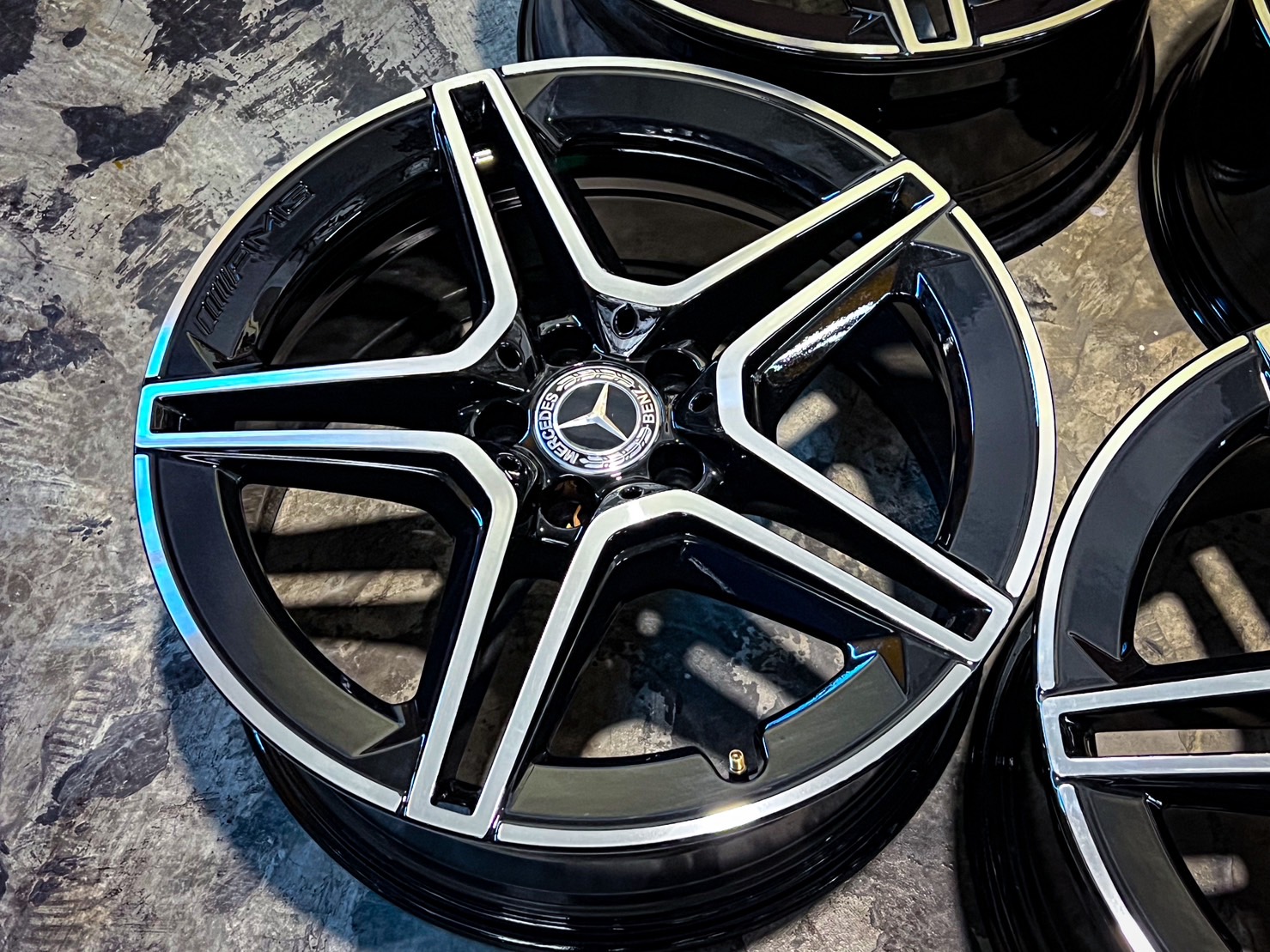 ล้อเบนซ์แท้ AMG 5 TAWIN SPOKE NEW 19"