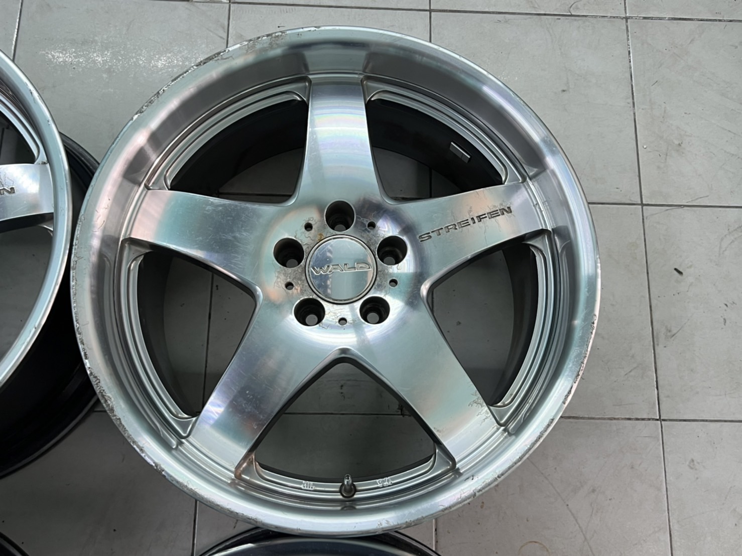 ล้อแท้เบนซ์ WALD streifen 19" ตามสภาพ