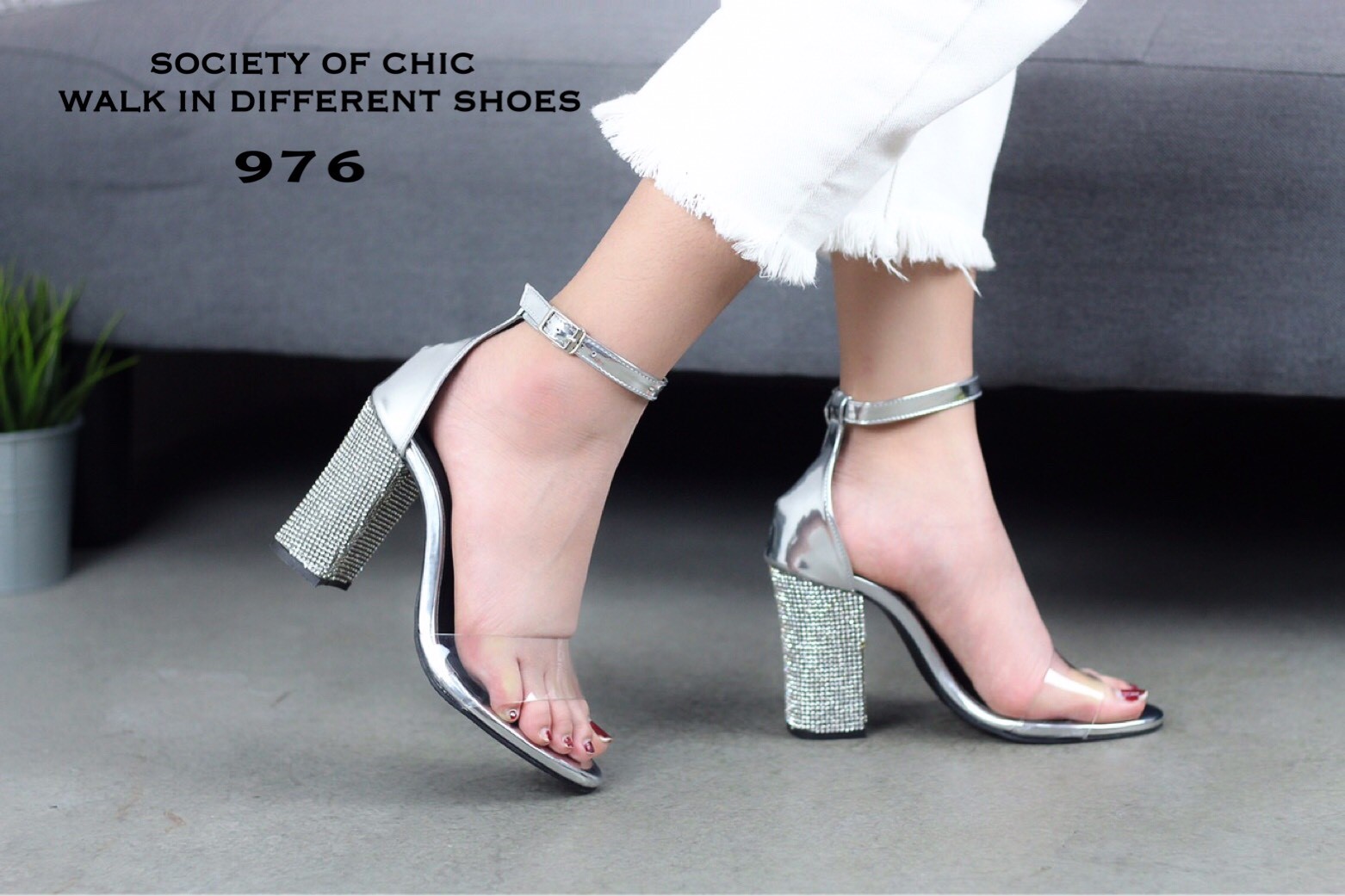 รองเท้าส้นเพชรคาดหน้าใสนิ่ม (สีเงิน)