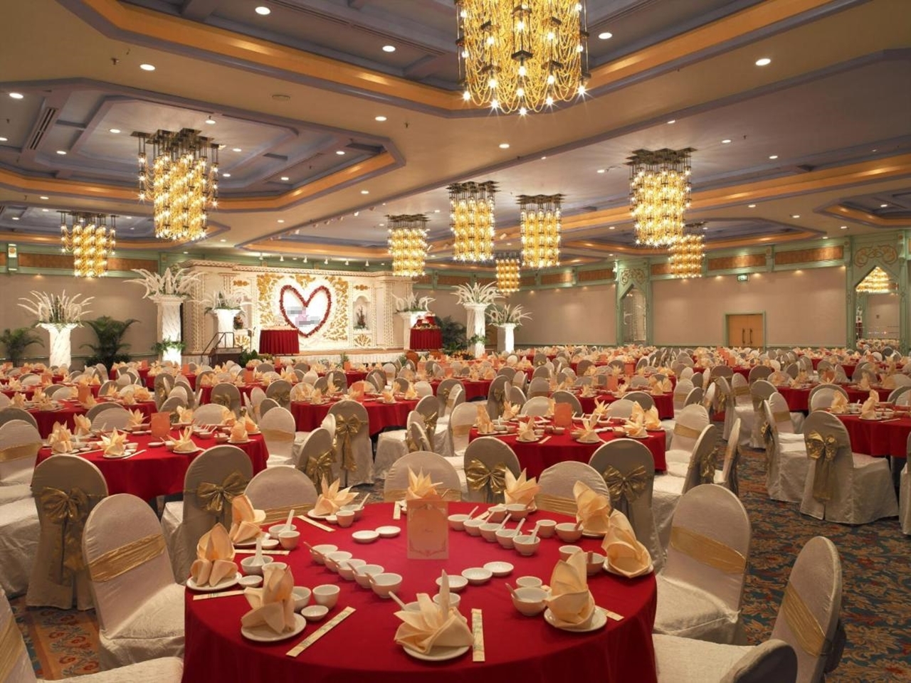 ขายโรงแรมหรู ขนาด 273 ห้อง ทำเลทอง ย่านนิมมานเหมินทร์ ใกล้ห้างเมญ่า เชียงใหม่