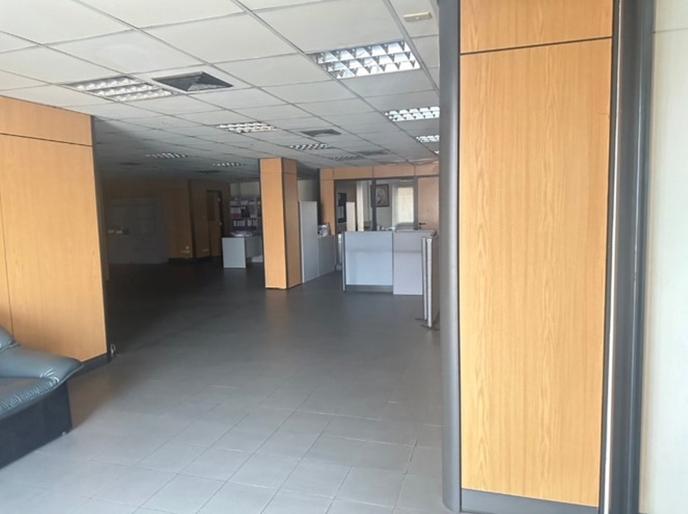 ให้เช่าโรงงานและโกดังคลังสินค้า พร้อมหอพักพนักงาน ติดถนนเพชรเกษม สามพราน จ.นครปฐม เหมาะเช่าเปิดกิจการได้ทันที